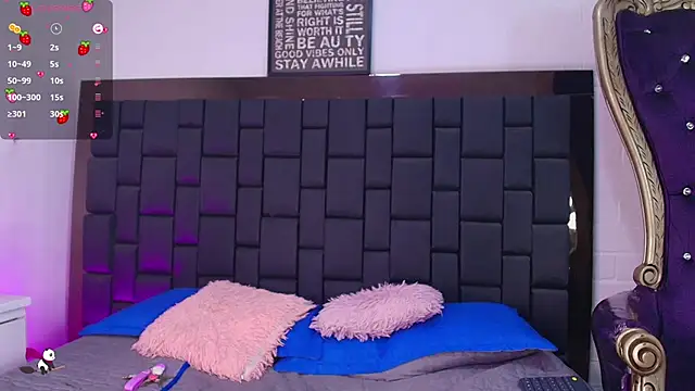 Krystal Heartss online show from October 2025 05:33:01 PM