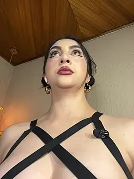 Snapshot of LlianneDiamond1 chatting on July 2026 02:48:02 PM LlianneDiamond1 online show from July 2026 02:48:02 PM