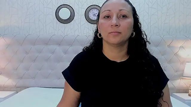 VaniaRose online show from November 2025 02:51:02 PM