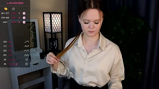 Snapshot of ElenoreReth chatting on February 2026 03:16:02 PM ElenoreReth online show from February 2026 03:16:02 PM