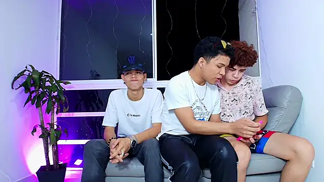 Snapshot of latin_naughty_boys chatting on October 2025 12:11:01 AM latin naughty boys online show from October 2025 12:11:01 AM