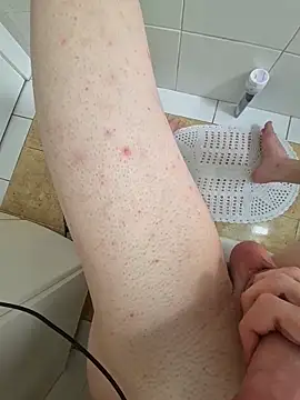 Snapshot of Salsicha244 chatting on November 2025 07:57:02 PM Salsicha244 online show from November 2025 07:57:02 PM