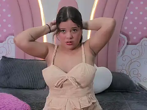 Snapshot of SofiaaBigBoobs chatting on November 2025 12:16:01 PM SofiaaBigBoobs online show from November 2025 12:16:01 PM