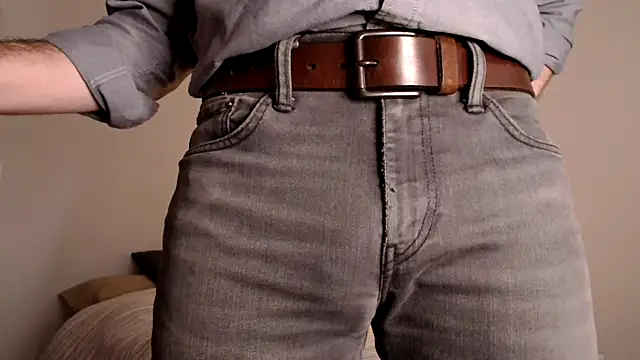 an expose online show from October 2025 09:13:01 PM