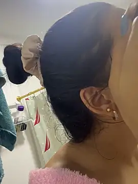 Snapshot of IsabellaJoness_ chatting on September 2025 10:53:02 AM IsabellaJoness online show from September 2025 10:53:02 AM