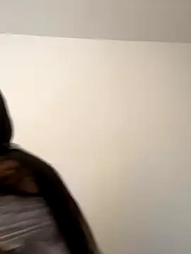 Snapshot of IsabellaJoness_ chatting on October 2025 12:02:01 PM IsabellaJoness online show from October 2025 12:02:01 PM