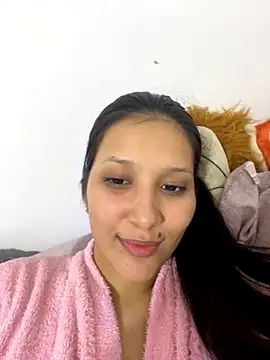 Snapshot of IsabellaJoness_ chatting on November 2025 12:34:02 AM IsabellaJoness online show from November 2025 12:34:02 AM