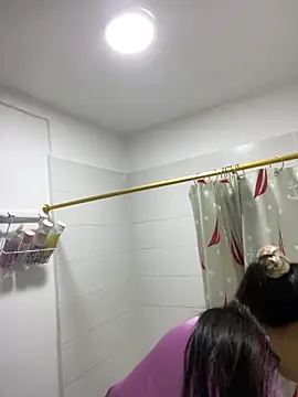 Snapshot of IsabellaJoness_ chatting on November 2025 11:20:02 AM IsabellaJoness online show from November 2025 11:20:02 AM