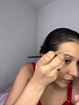 Snapshot of IsabellaJoness_ chatting on November 2025 08:05:01 PM IsabellaJoness online show from November 2025 08:05:01 PM