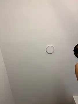 Snapshot of IsabellaJoness_ chatting on December 2025 08:03:01 PM IsabellaJoness online show from December 2025 08:03:01 PM