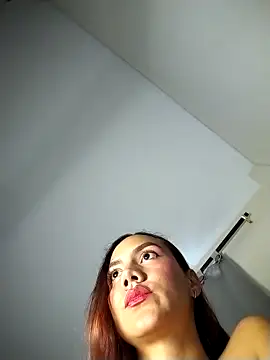 Mia-Reyes online show from October 2025 01:59:02 PM