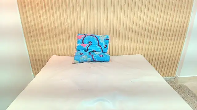 Frayhot777 online show from February 2026 07:30:02 PM