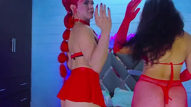 Shaina Monroe online show from December 2025 06:26:01 PM