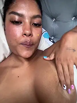 miiabrown18 online show from November 2025 12:06:01 PM