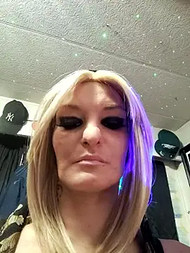 Snapshot of blondebarbiebae chatting on January 2026 12:27:02 AM blondebarbiebae online show from January 2026 12:27:02 AM