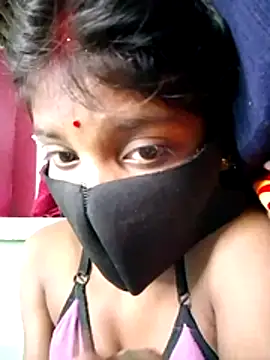 Snapshot of Cuty_kinjal chatting on October 2025 09:15:01 PM Cuty kinjal online show from October 2025 09:15:01 PM