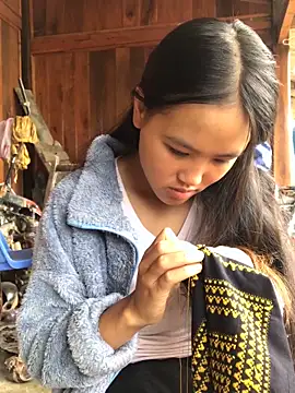 Mai lovely online show from October 2025 01:31:01 AM