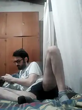 Fefede97  online show from December 2025 01:38:02 PM