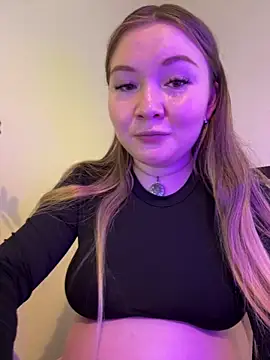 Amalie Smith online show from June 2026 04:35:02 PM