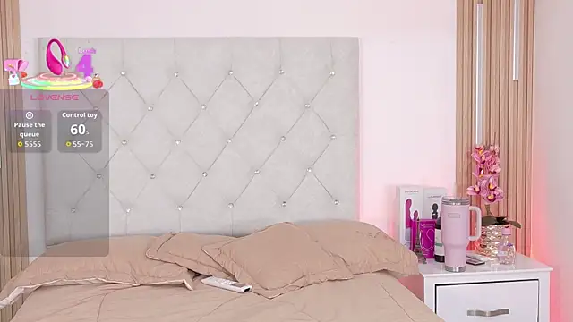 Ashley-Whitee online show from April 2026 09:18:02 PM