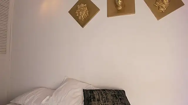 CharlottePetitte online show from December 2025 08:04:02 PM