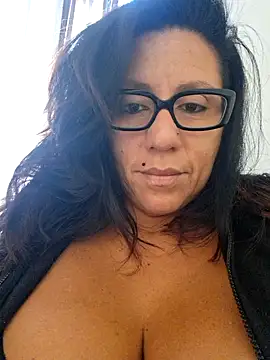 Snapshot of Lolytamilf chatting on September 2025 07:35:02 AM Lolytamilf online show from September 2025 07:35:02 AM