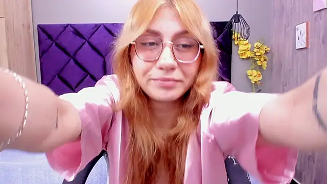 ChloeCampbell03 online show from October 2025 02:19:01 PM