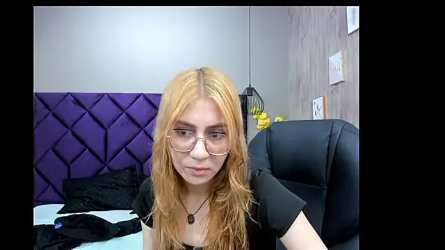 ChloeCampbell03 online show from November 2025 11:35:01 AM