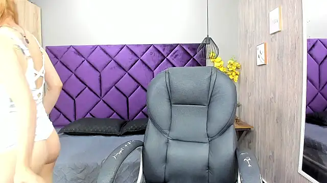 ChloeCampbell03 online show from December 2025 07:20:02 PM