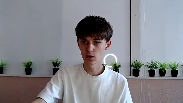 Hoot Dude  online show from October 2025 01:44:01 PM