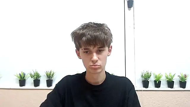 Hoot Dude  online show from October 2025 03:03:01 PM