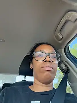 Snapshot of YeahhhitsBreezy chatting on August 2026 10:33:02 PM YeahhhitsBreezy online show from August 2026 10:33:02 PM