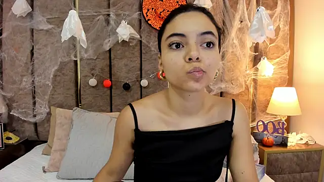 AriaBelles online show from November 2025 12:07:02 PM