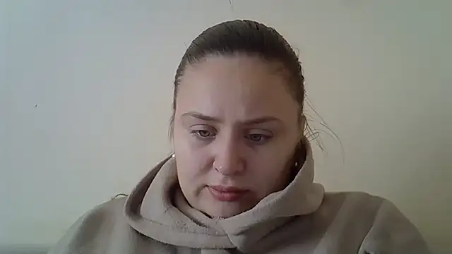 Snapshot of Fayronis chatting on October 2025 06:43:02 AM Fayronis online show from October 2025 06:43:02 AM