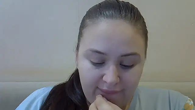 Snapshot of Fayronis chatting on December 2025 08:41:01 AM Fayronis online show from December 2025 08:41:01 AM