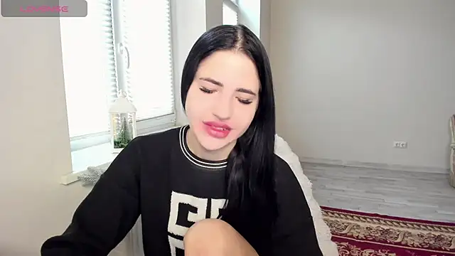 Malibu J online show from December 2025 08:01:01 AM