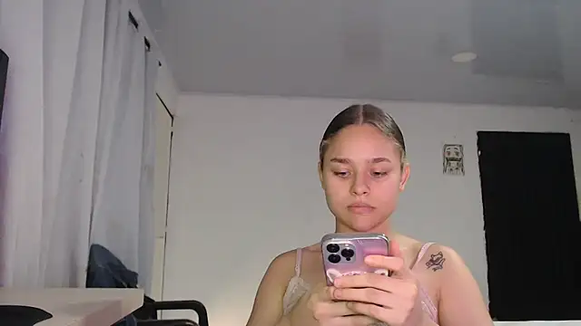 LittleCheerry69 online show from March 2026 07:31:02 PM