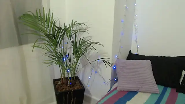 Snapshot of power_love_lemon chatting on December 2025 12:21:02 PM power love lemon online show from December 2025 12:21:02 PM