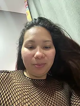 lachinita-32 online show from October 2025 06:30:01 PM