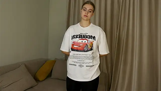 Snapshot of NgocChicas chatting on October 2025 10:49:02 AM NgocChicas online show from October 2025 10:49:02 AM