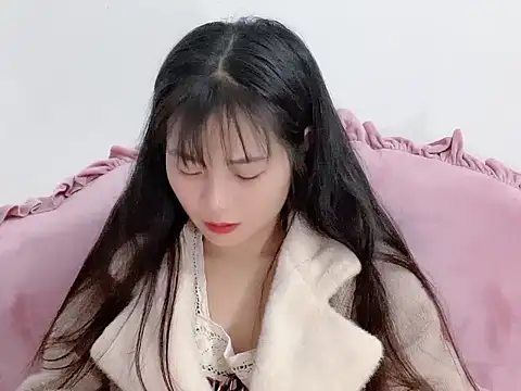 Snapshot of Lie_liee chatting on November 2025 09:25:02 PM Lie liee online show from November 2025 09:25:02 PM