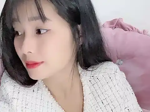 Snapshot of Lie_liee chatting on November 2025 01:11:02 PM Lie liee online show from November 2025 01:11:02 PM