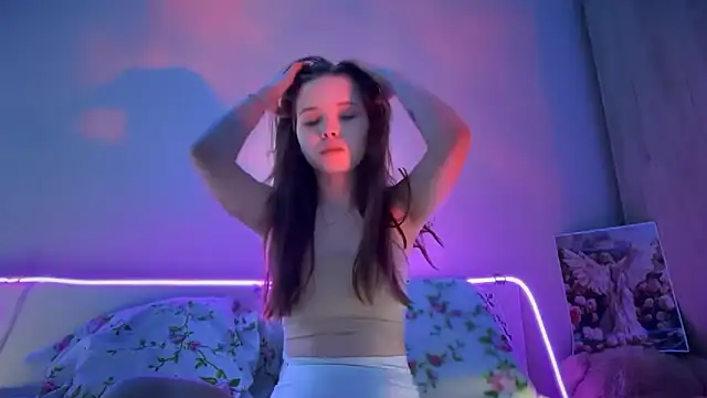 Snapshot of CandysRose chatting on October 2025 07:31:01 PM CandysRose online show from October 2025 07:31:01 PM