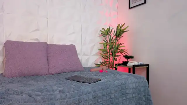 Snapshot of AuroraLanee chatting on October 2025 07:26:02 PM AuroraLanee online show from October 2025 07:26:02 PM