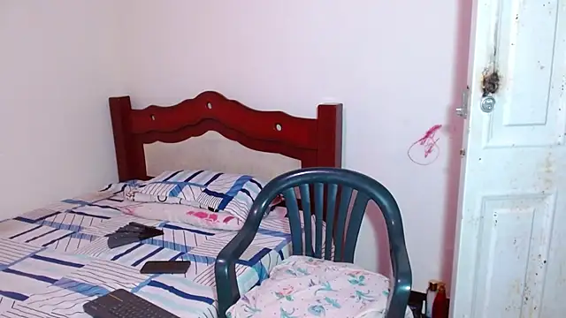 Snapshot of lorenacapelli chatting on December 2025 11:34:02 PM lorenacapelli online show from December 2025 11:34:02 PM