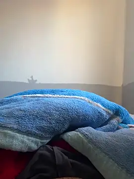 herinhos38 online show from September 2025 09:23:02 AM