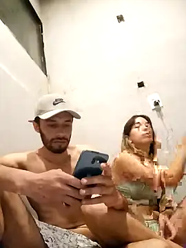 Snapshot of Valentino2325 chatting on September 2025 12:36:02 AM Valentino2325 online show from September 2025 12:36:02 AM