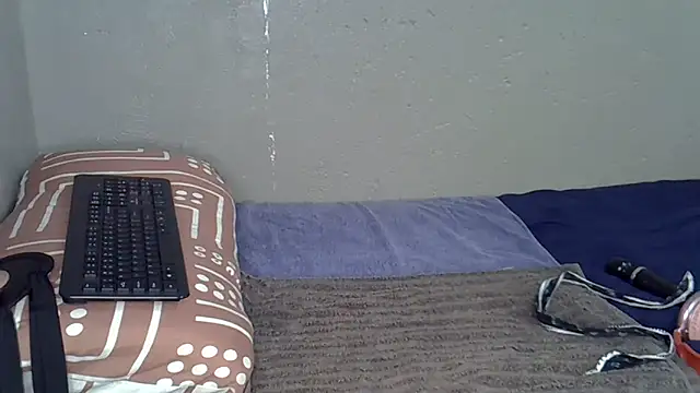 Bellabootie online show from January 2026 12:32:02 PM