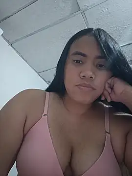 nicayujo online show from October 2025 07:11:02 PM