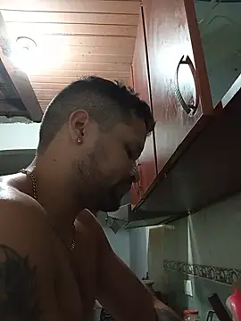 LucasGaeel online show from May 2026 02:31:01 AM
